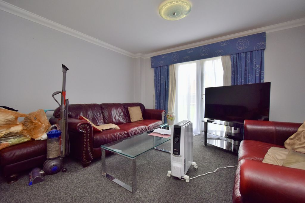 Property photo 2 of 20 Gallery