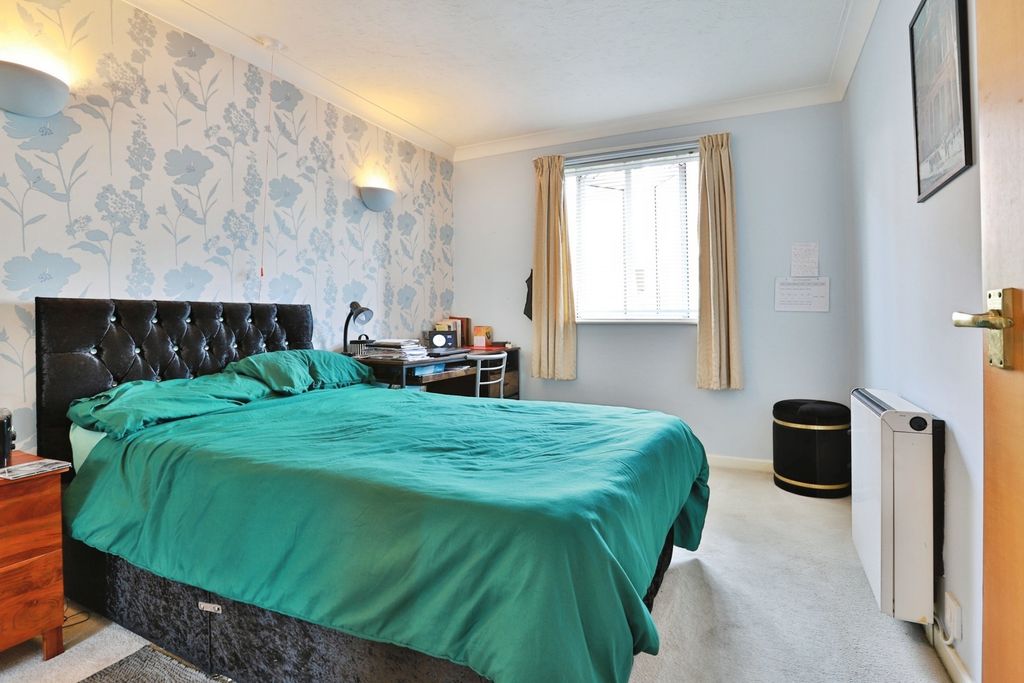 Property photo 3 of 18 Pbox-Img.Jpg
