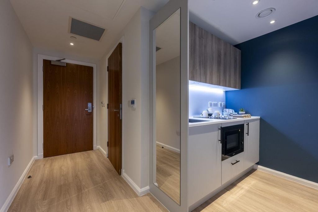 Property photo 1 of 34