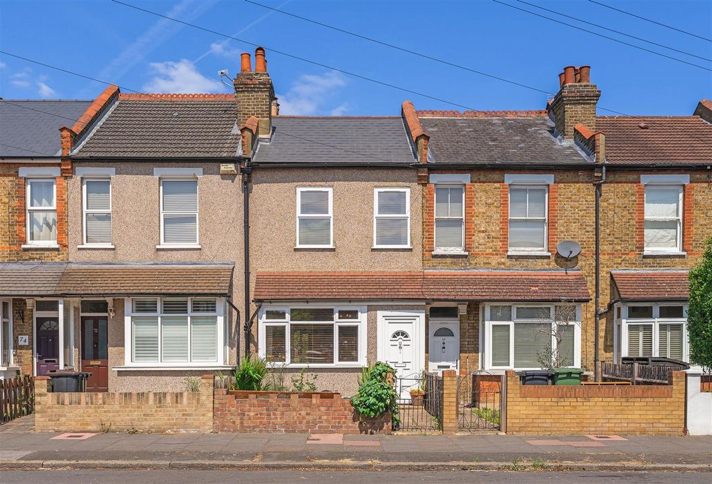 Property photo 2 of 15 Marlow Road-15.Jpg