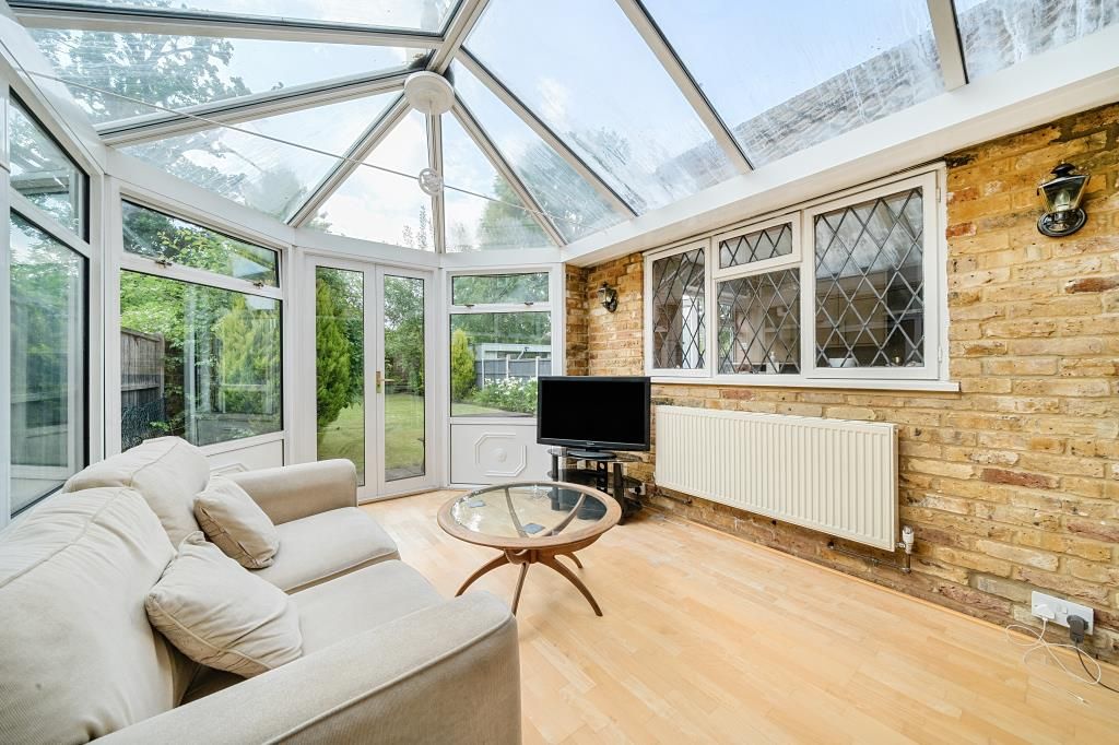 Property photo 3 of 20 Conservatory