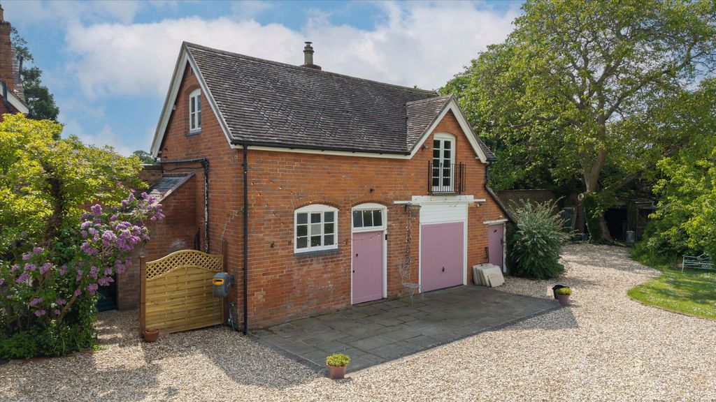 Property photo 2 of 40 Image