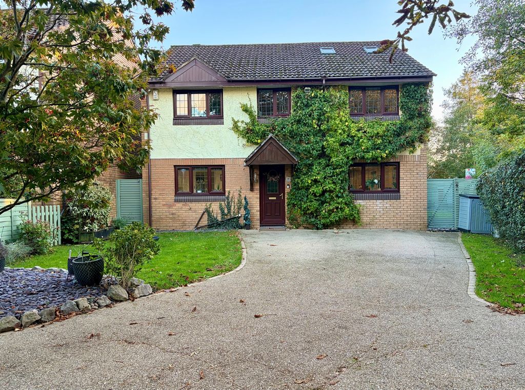 Property photo 1 of 34