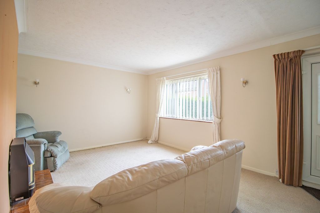 Property photo 2 of 18 5211114