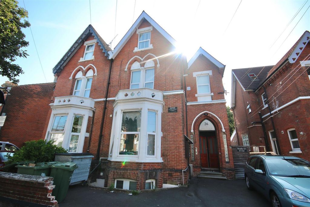 Property photo 1 of 9 2Efietr0Vkmy8Kusov5Q5Q.Jpg