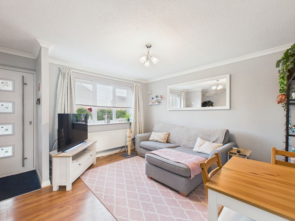 Property photo 2 of 14 Lounge