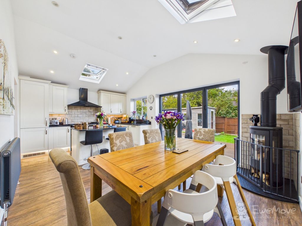 Property photo 2 of 15 Dining Area