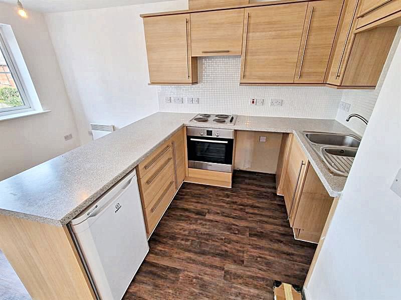 Property photo 3 of 6