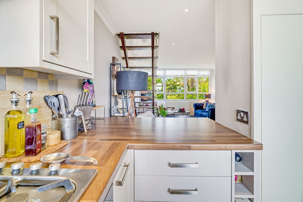 Property photo 3 of 22 Photo 6