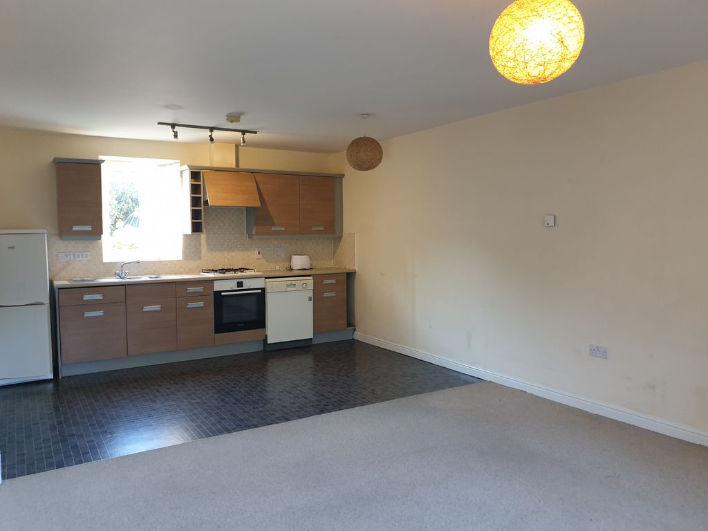 Property photo 3 of 8 Kitchen/Lounge