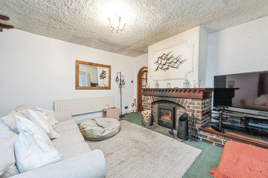 Property photo 3 of 13