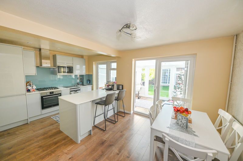 Property photo 2 of 16 Photo 3