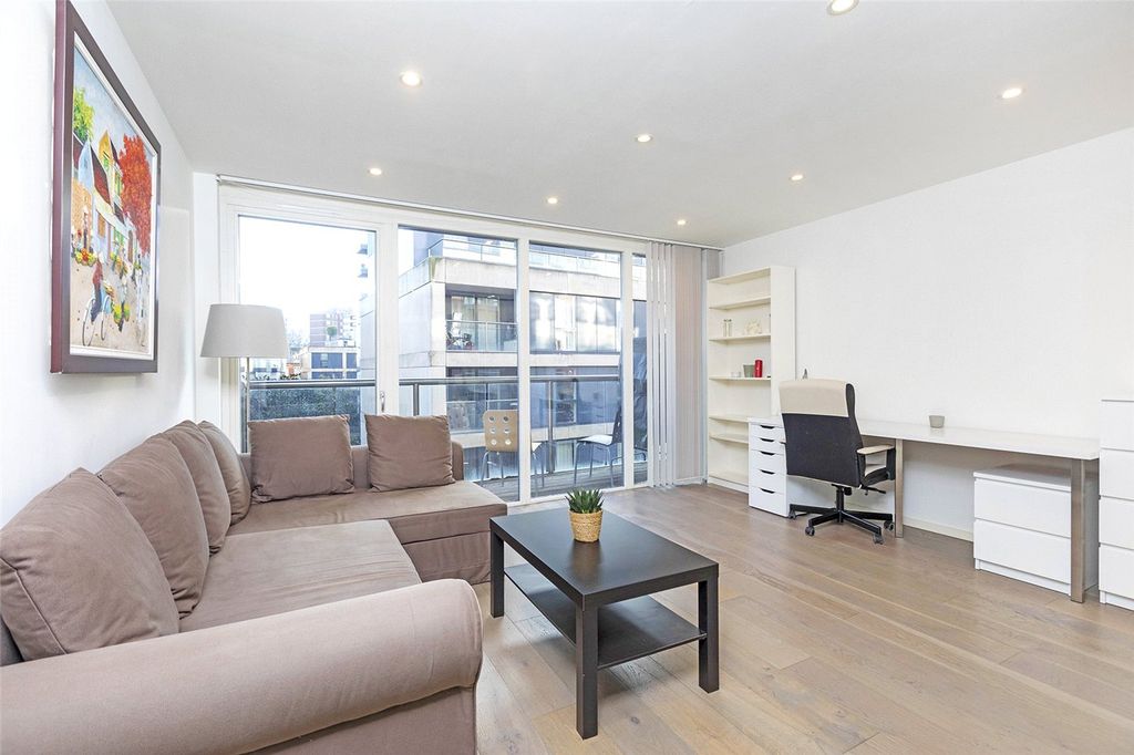 Property photo 3 of 11 Picture No. 29