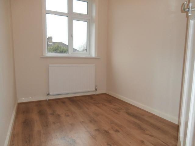 Property photo 3 of 10 Bedroom 3