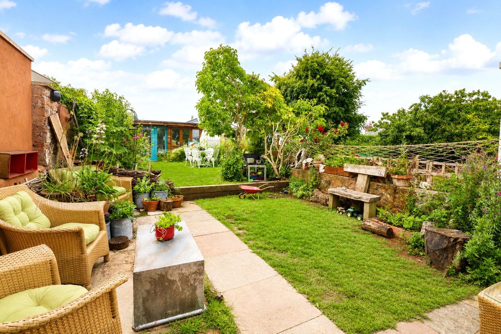 Property photo 3 of 18 3 - Picture No. 10