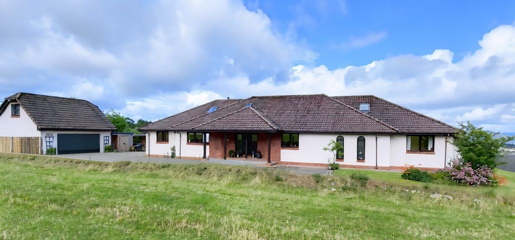 Property photo 2 of 43