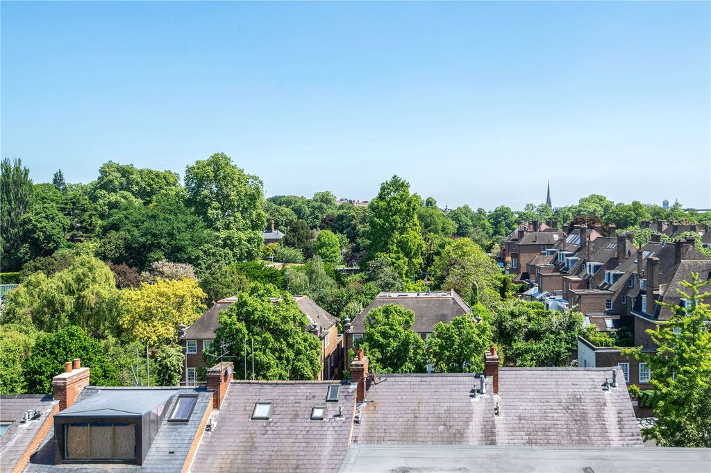 Property photo 1 of 15 Holland Park View