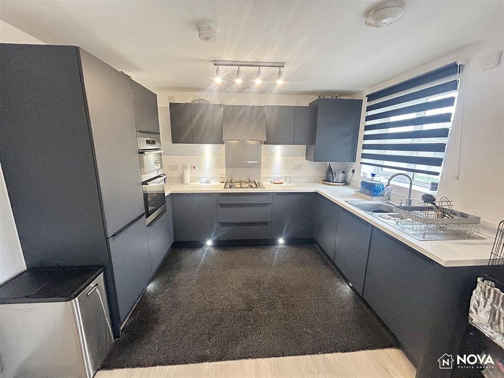 Property photo 3 of 14 Img_8621.Jpg