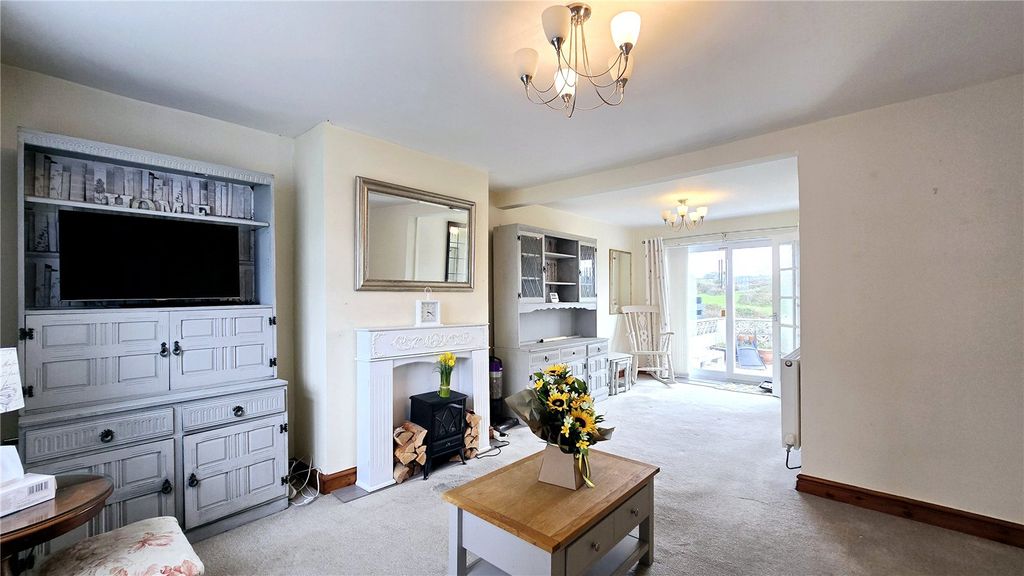 Property photo 2 of 15 Picture No. 13