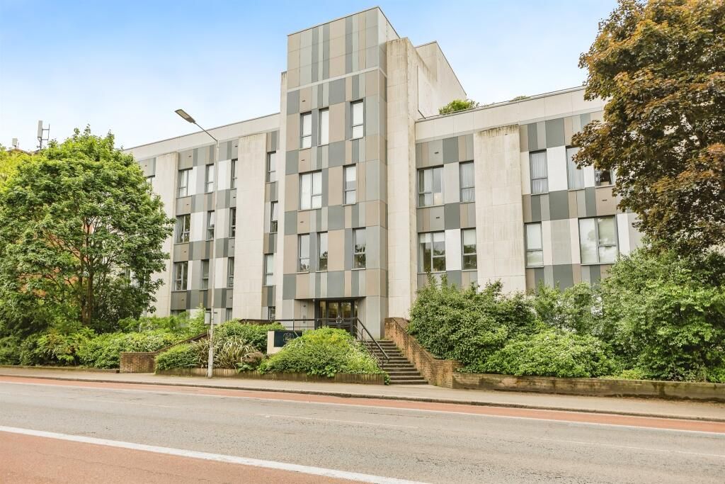 Property photo 1 of 11