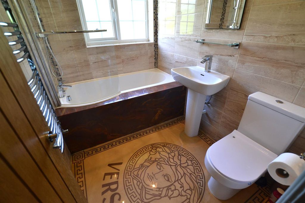 Additional image 13 of 6 bed detached house for saleParklands Court, Gateshead NE10
