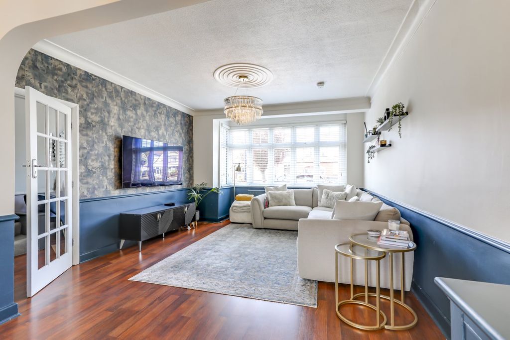 Property photo 3 of 30