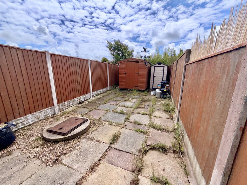 Property photo 3 of 5 Picture No. 12