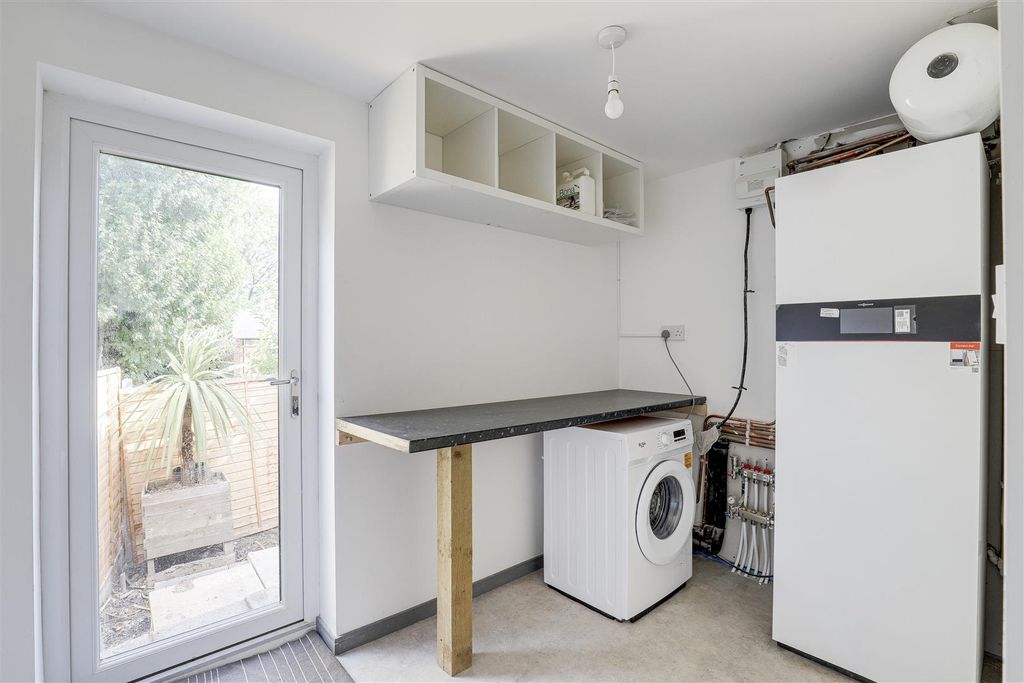 Property photo 3 of 18 3387.Jpg