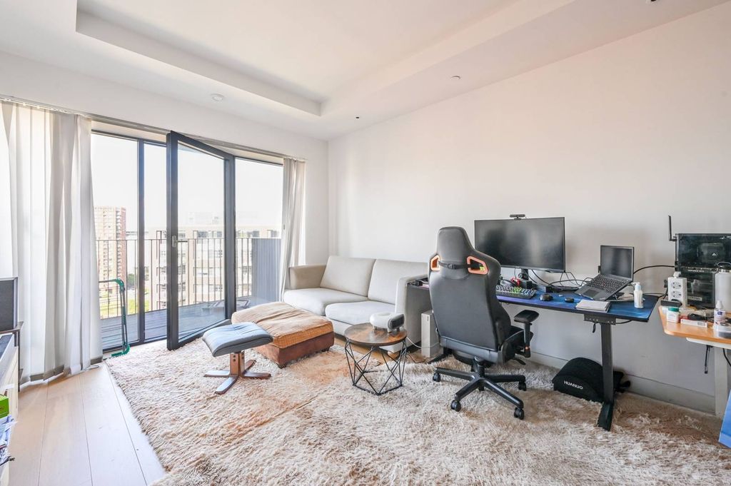 Property photo 2 of 7