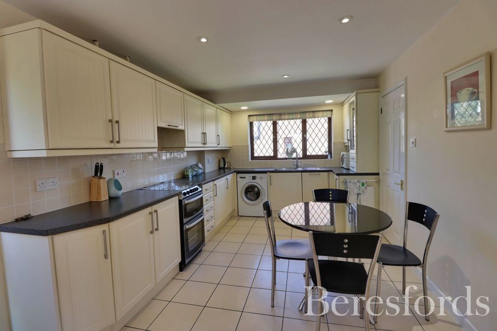 Property photo 2 of 21 Picture No. 25