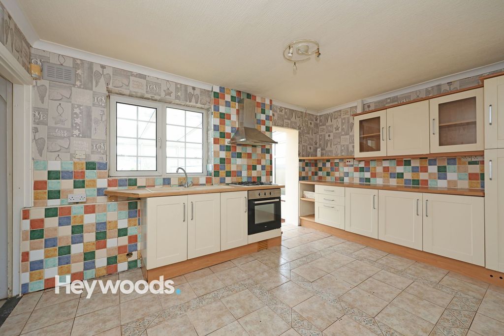 Property photo 2 of 30