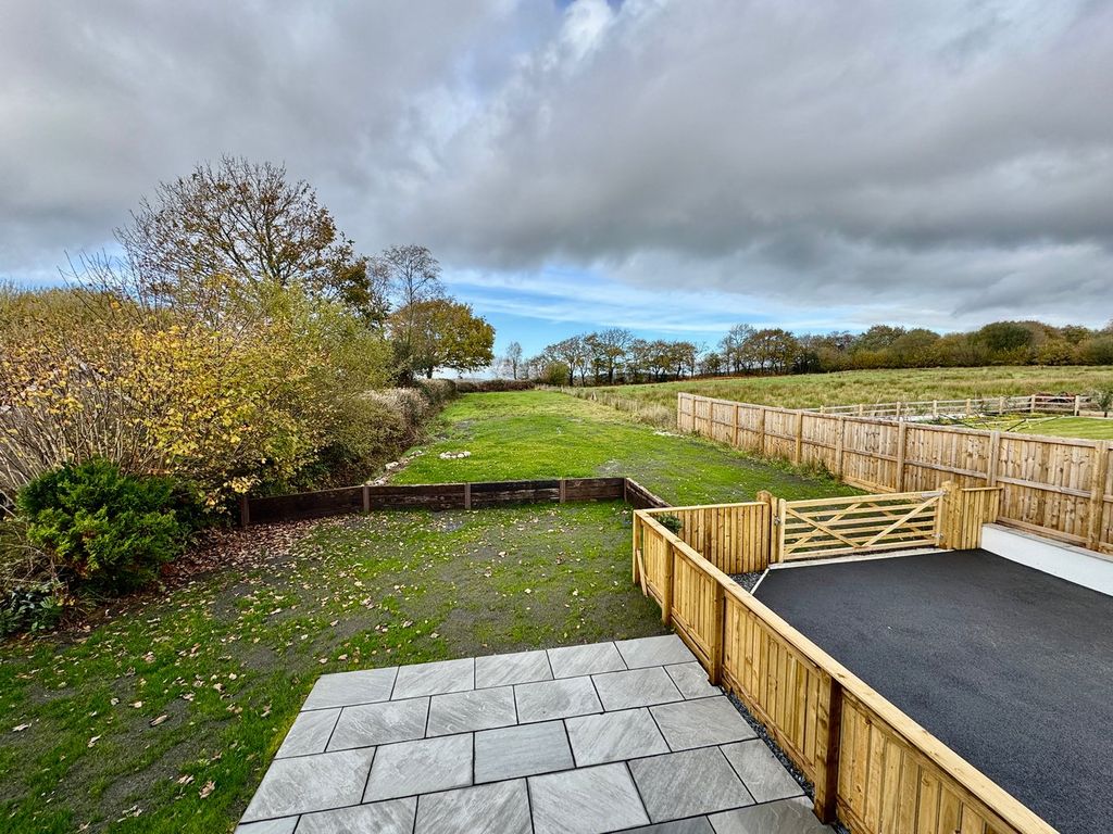 Property photo 2 of 38