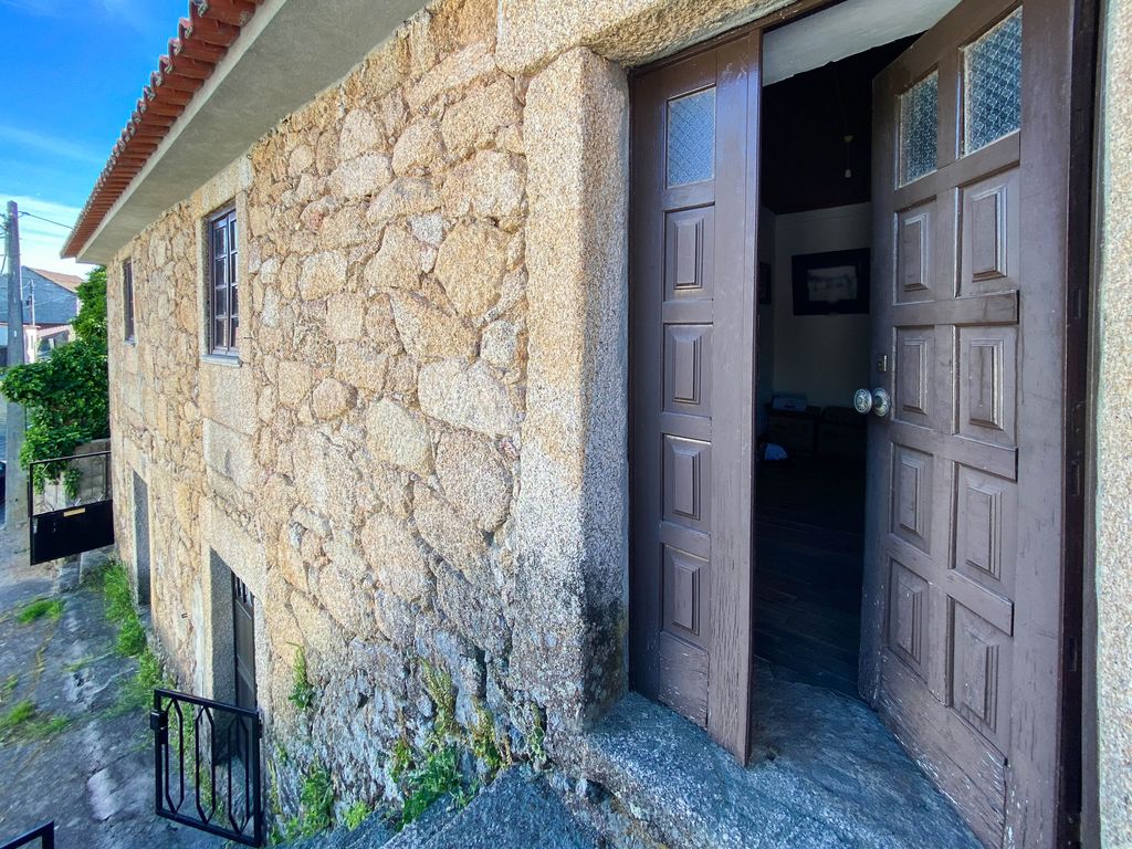 Property photo 2 of 30