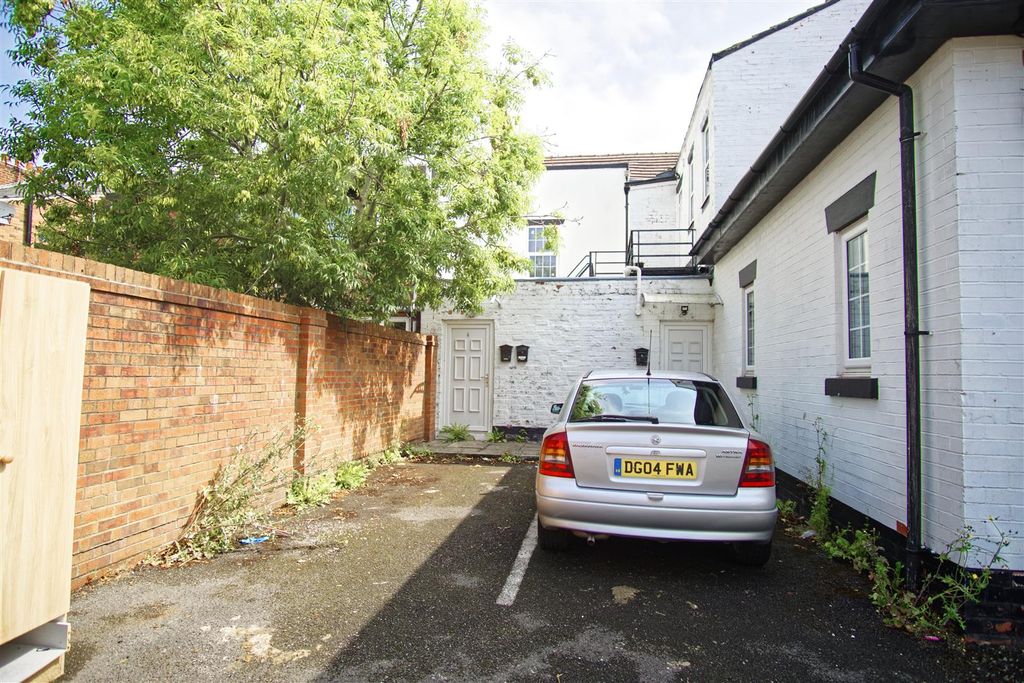 Property photo 1 of 7 Exterior