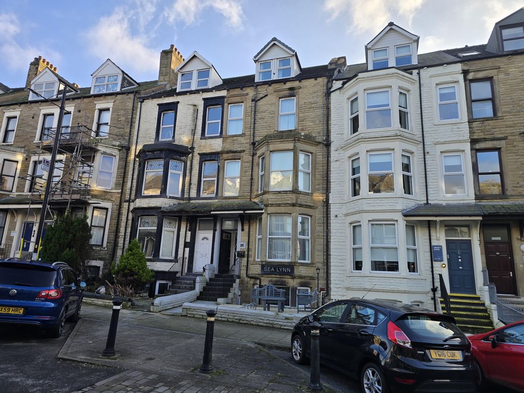 Property photo 2 of 27 R260225 058 - 29 West End Road, Morecambe, Lancashire, La4 (10).Jpg