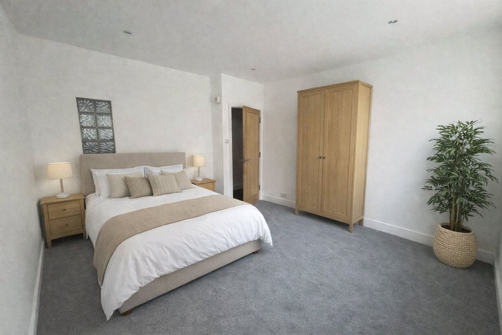 Property photo 2 of 19 Bedroom 1