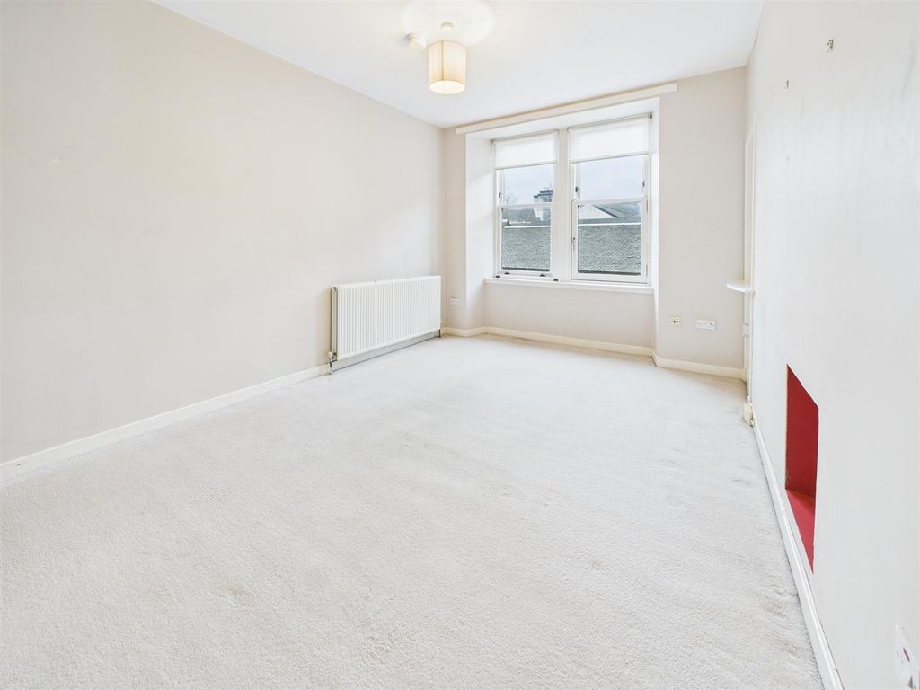 Property photo 2 of 12 Cam03782G0-Pr0229-Still009_Alt.Jpg