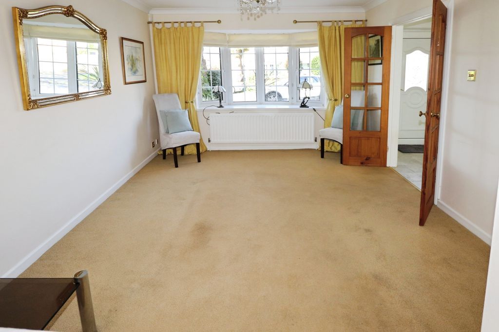 Property photo 3 of 12 Photo 12