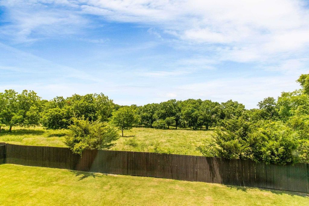 Property photo 3 of 24 <Alttext/>