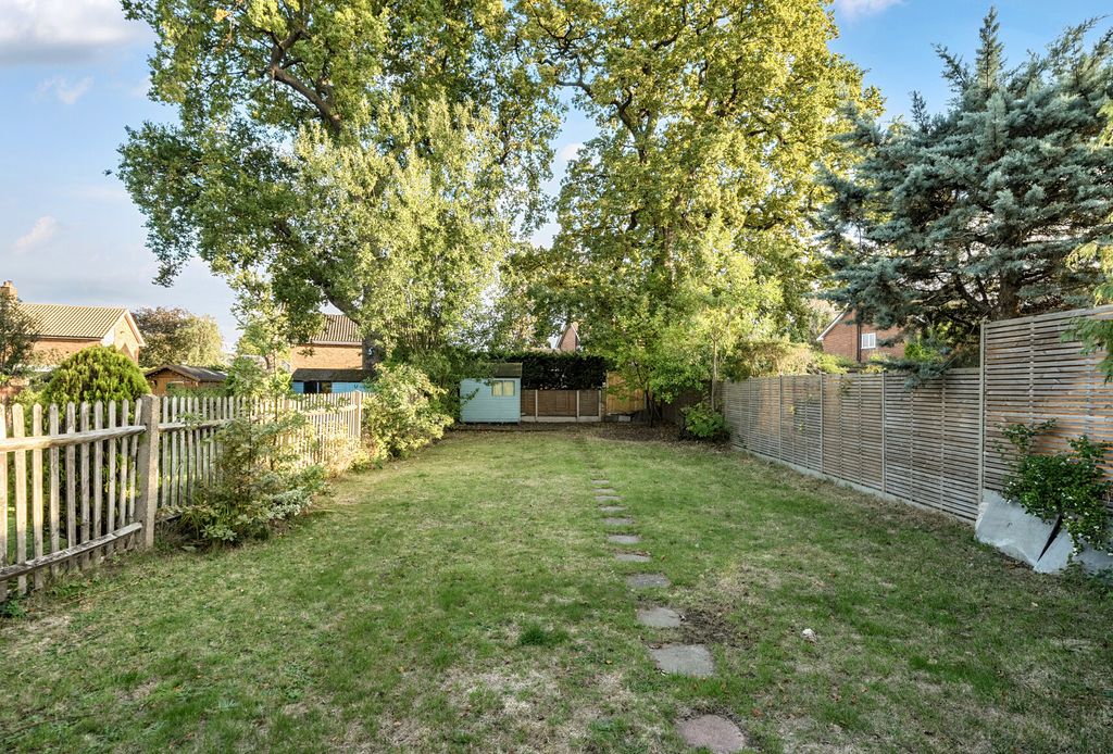 Property photo 2 of 18 1356169-13-68ce79...