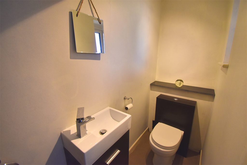 Property photo 3 of 19 W/C