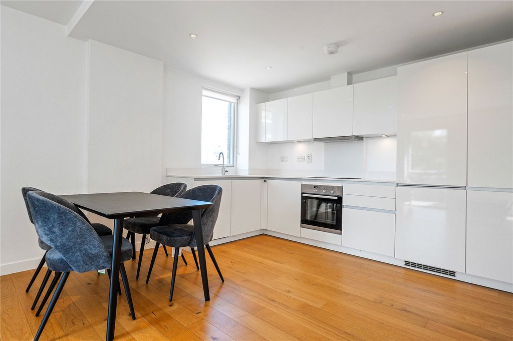 Property photo 2 of 25 Kicthen Diner