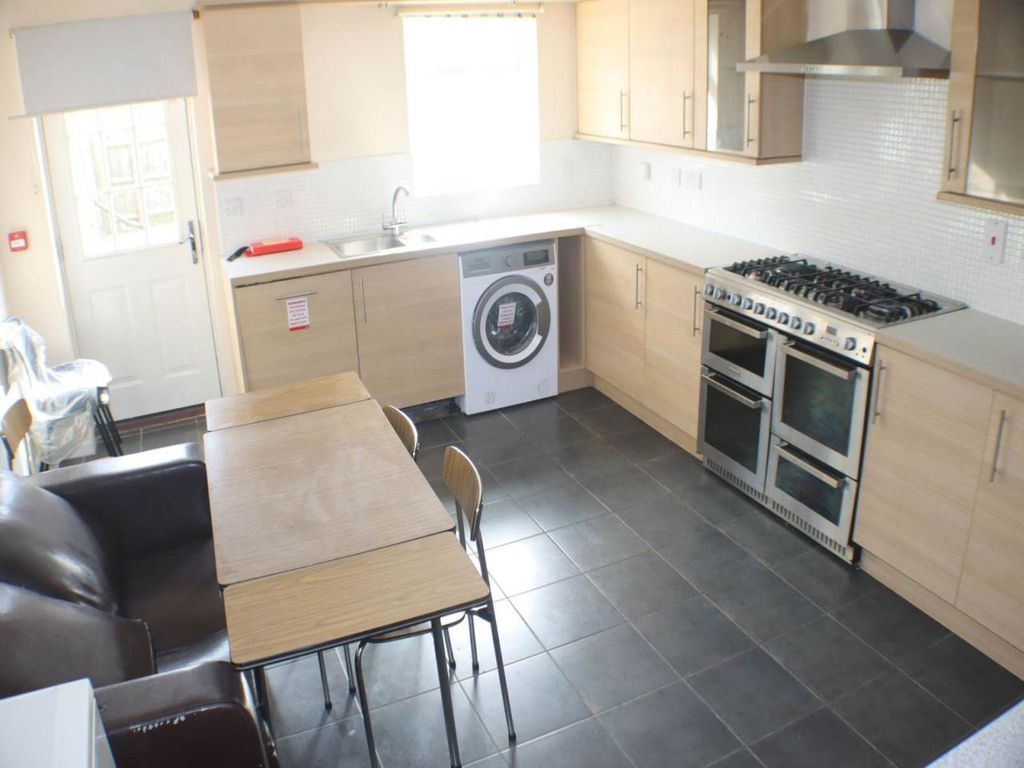 Property photo 2 of 9 Bebe8457-566A-4074-9Fb1-A4Af113A685F