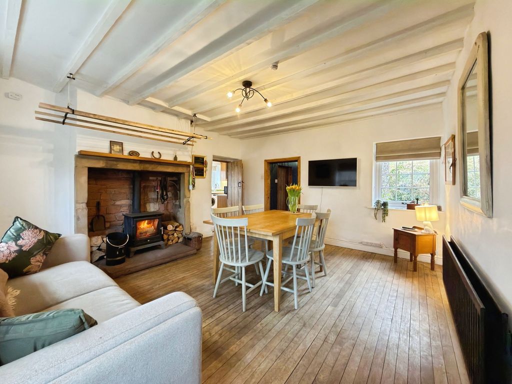 Property photo 2 of 35