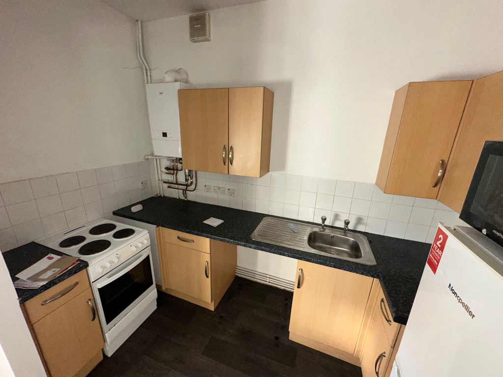 Property photo 3 of 4 Kitchen