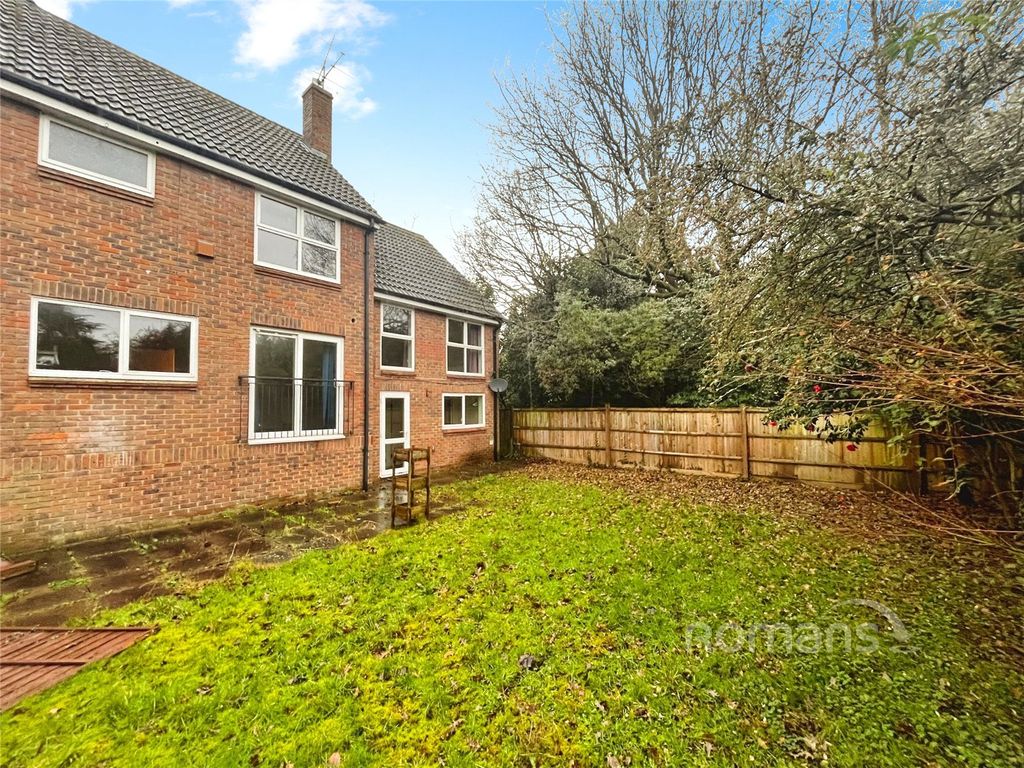 Property photo 2 of 13 Picture No. 19