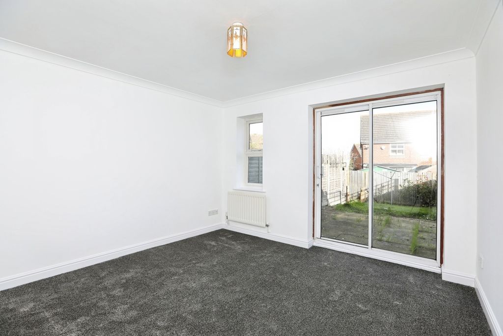 Property photo 2 of 19 Pbox-Img.Jpg