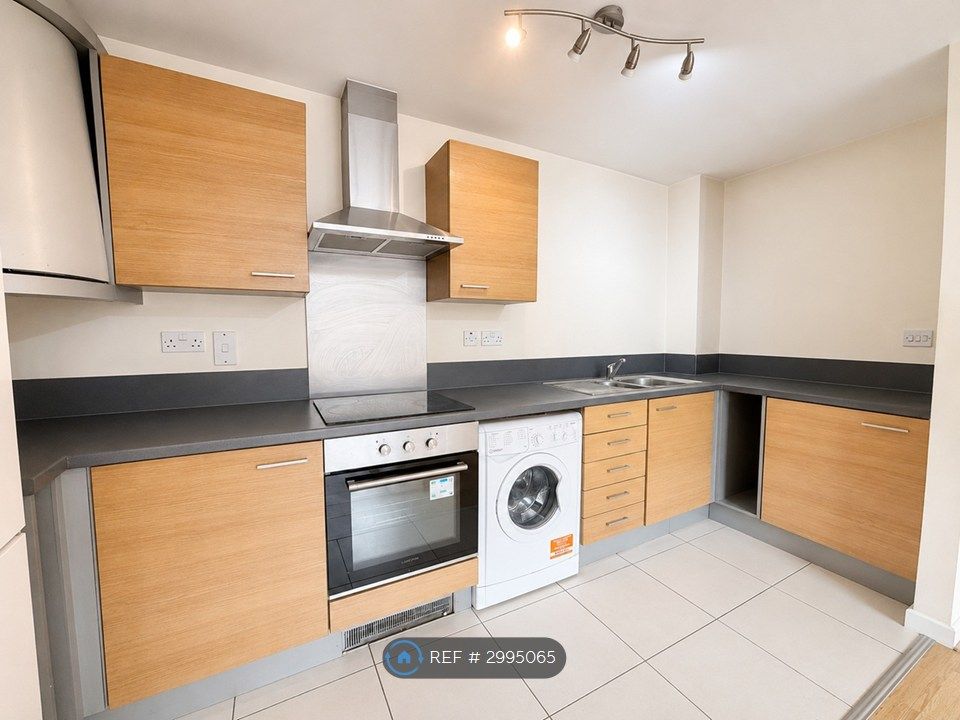 Property photo 2 of 10