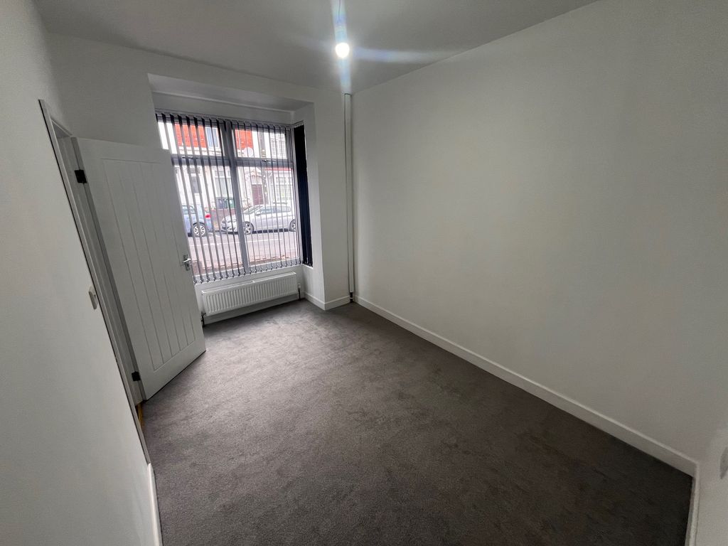 Property photo 2 of 13 Image