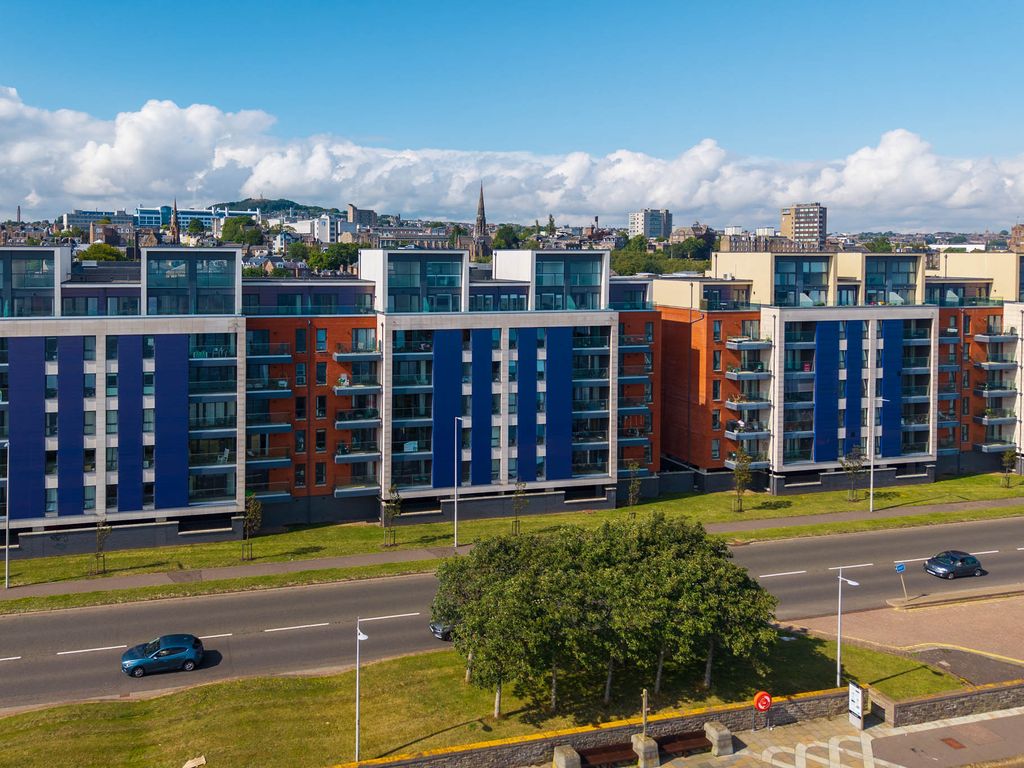 Property photo 1 of 33